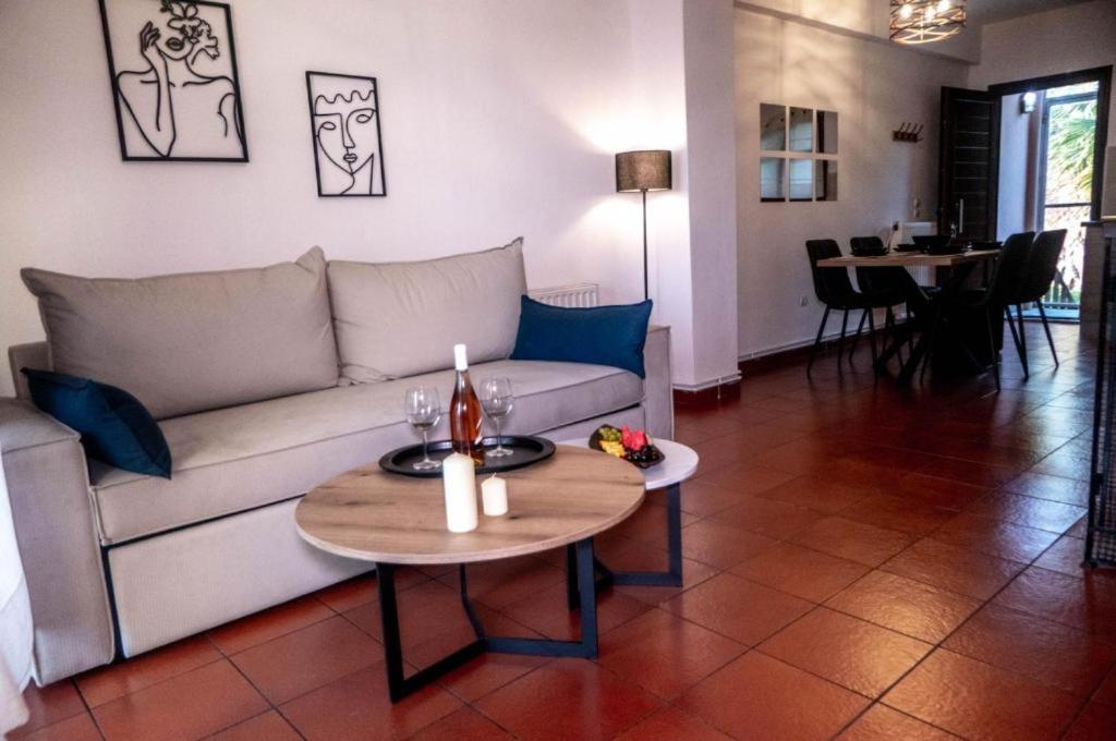 #on The Rocks Apartament *